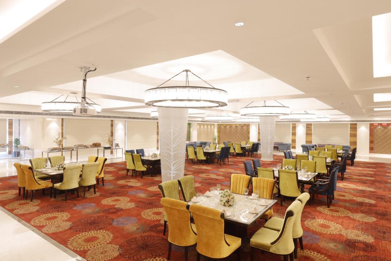 Viraj Sarovar Portico จามมู ภายนอก รูปภาพ