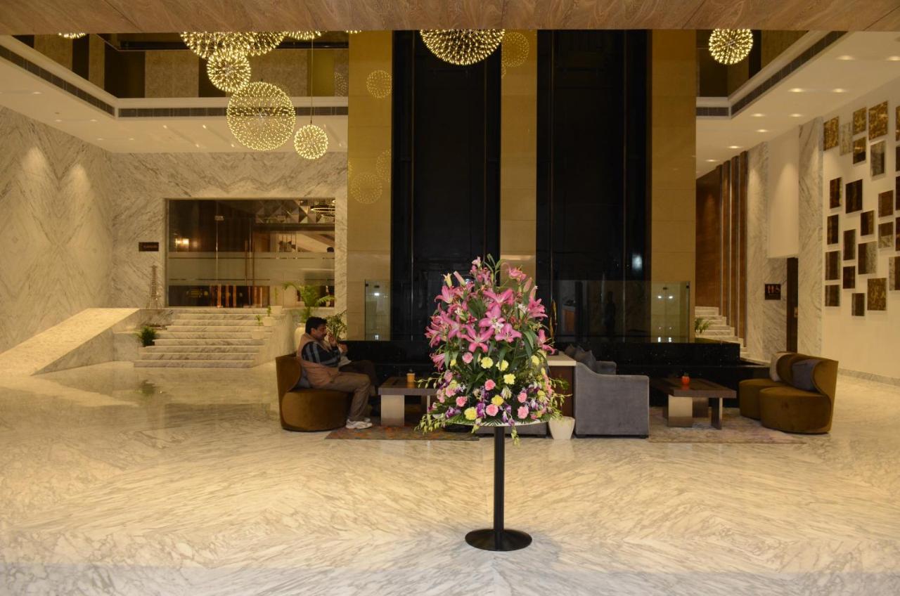 Viraj Sarovar Portico จามมู ภายนอก รูปภาพ